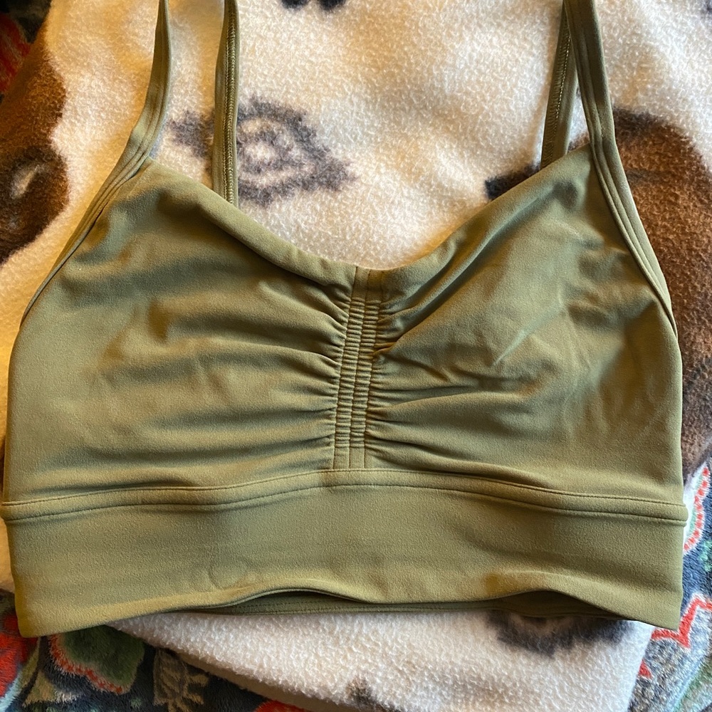 Lululemon nulu gather front yoga bra